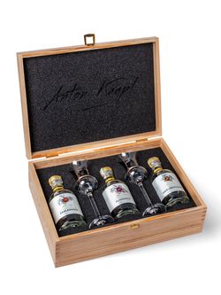 Anton Kaapl Dřevěný box 3x2 dcl + 2x sklenička